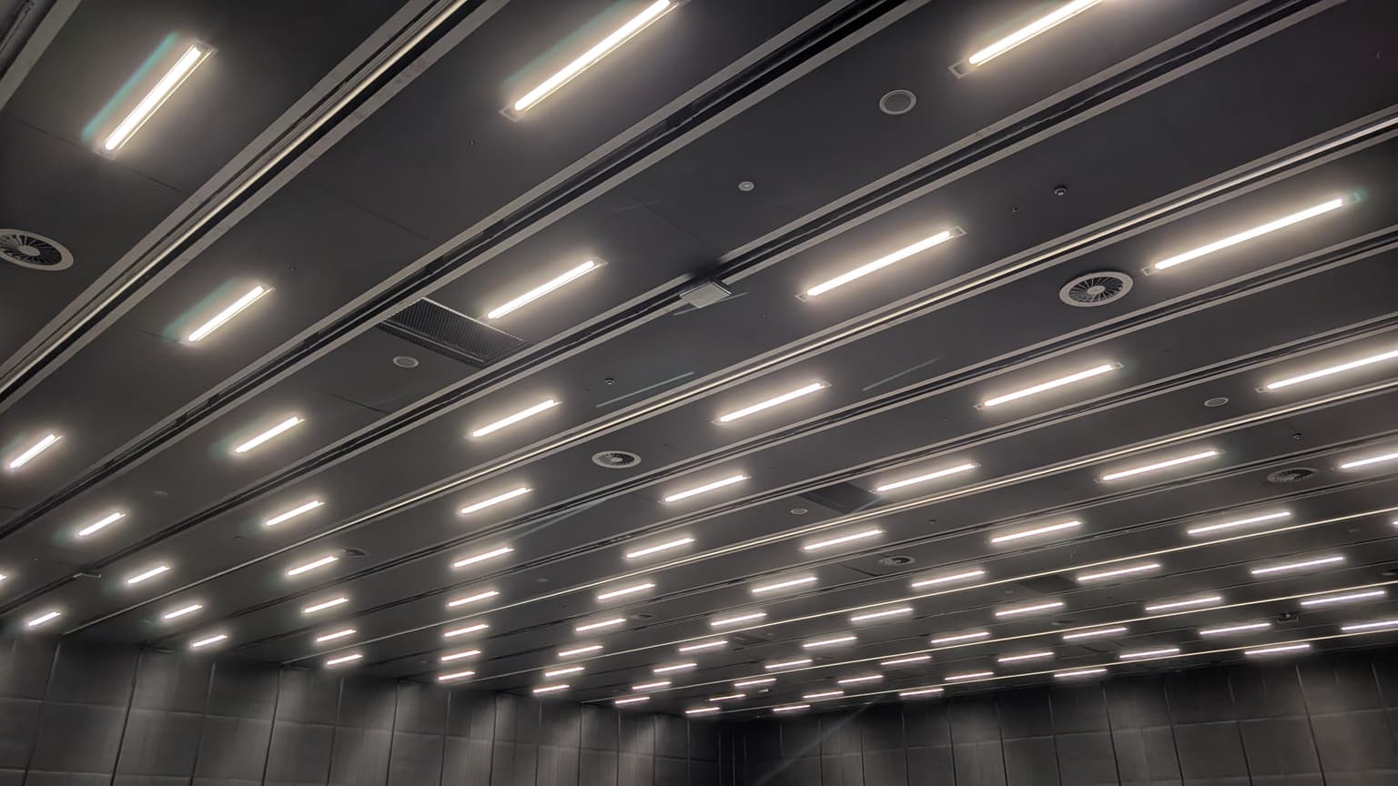 PXL_20251125_012046213