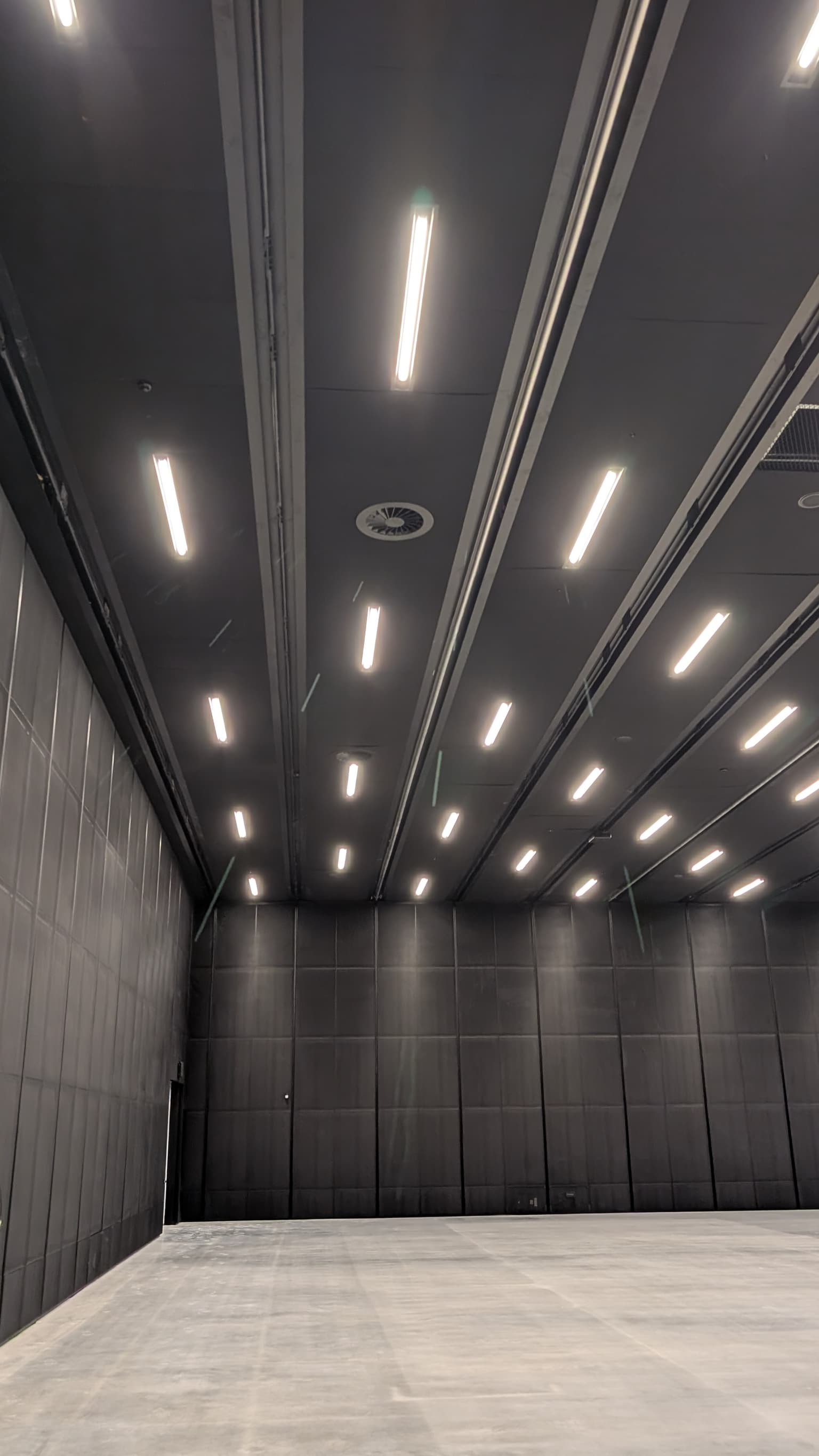 PXL_20251125_012134308